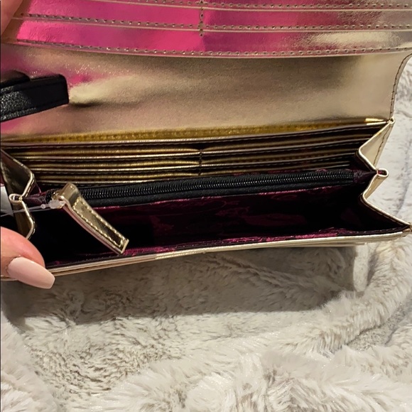 Betsey Johnson wristlet - Picture 5 of 7
